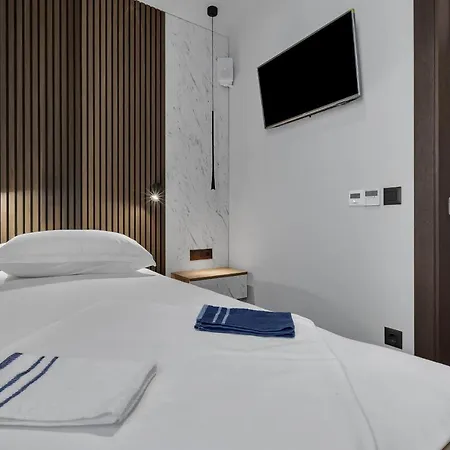 Lux Dolce - Private Hottub Apartman