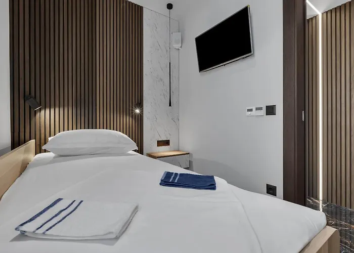 Lux Dolce - Private Hottub Apartment