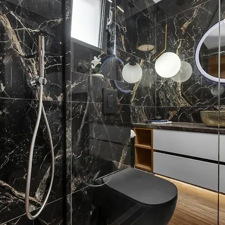 Lux Dolce - Private Hottub Apartment *