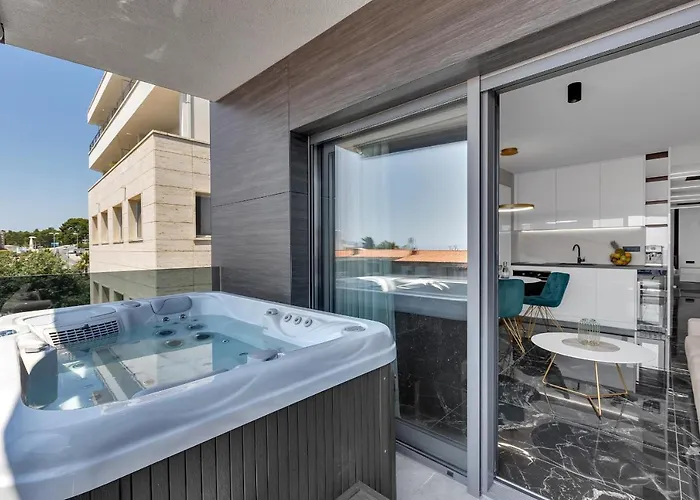 Lux Dolce - Private Hottub Apartman